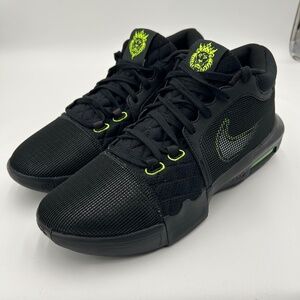 LeBron Witness 8 'Black Volt'